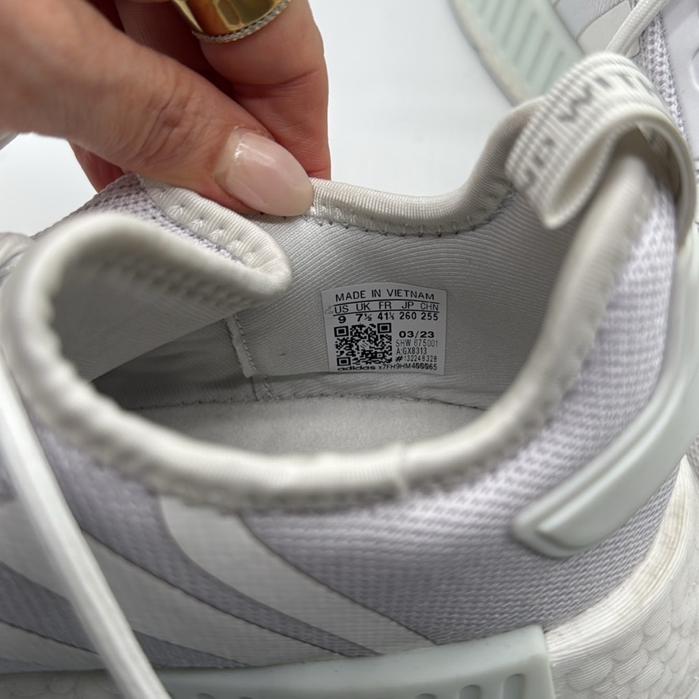 Adidas NMD_r1 Sneakers in White/White/Silver Metallic Size 9 - Picture 11 of 12